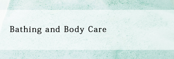 Why do you take a bath? Obviously, one reason is to wash your body. But if that were all, a shower would suffice, wouldn’t it? Releasing your mind and body to relax—this can be truly felt when leisurely immersing yourself in warm water. Just why does bathing have this effect? Let’s unravel this secret.